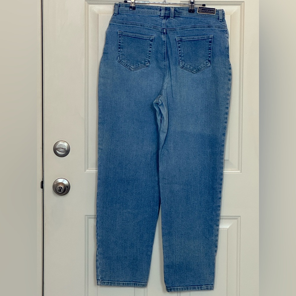 Gloria Vanderbilt Women’s Jeans Size 16